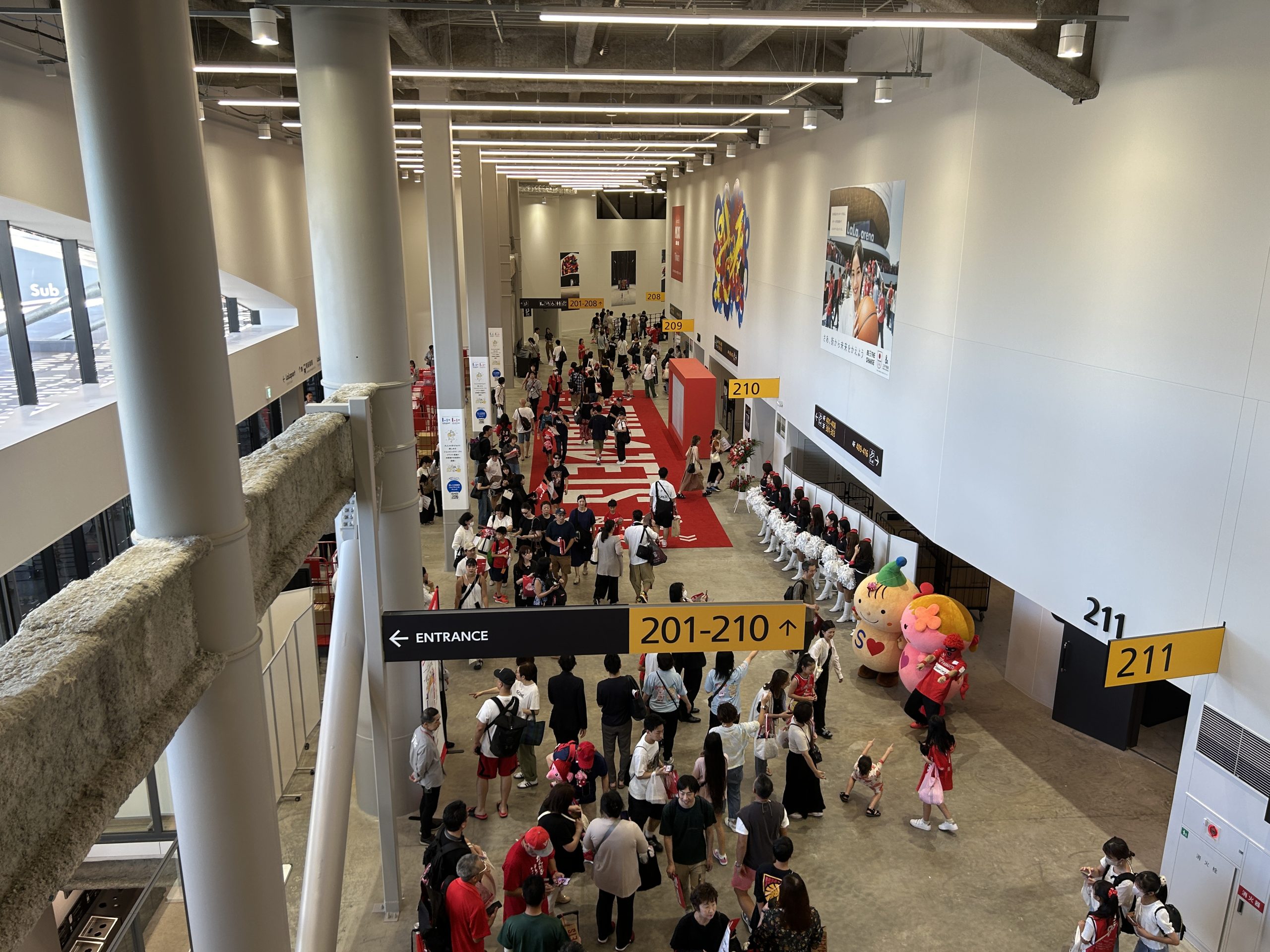 LaLaアリーナ エントランス