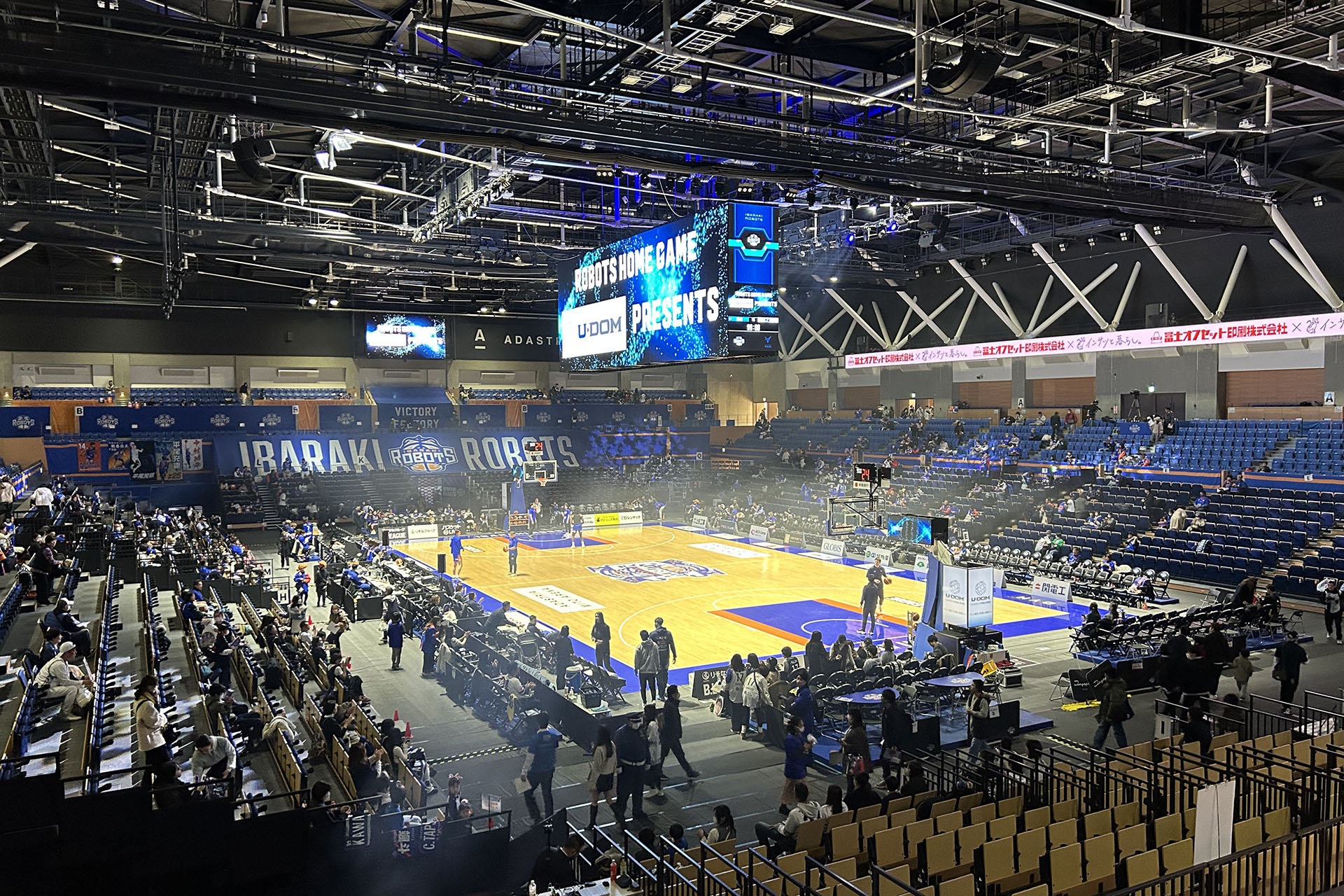 2階エンド側からのビュー