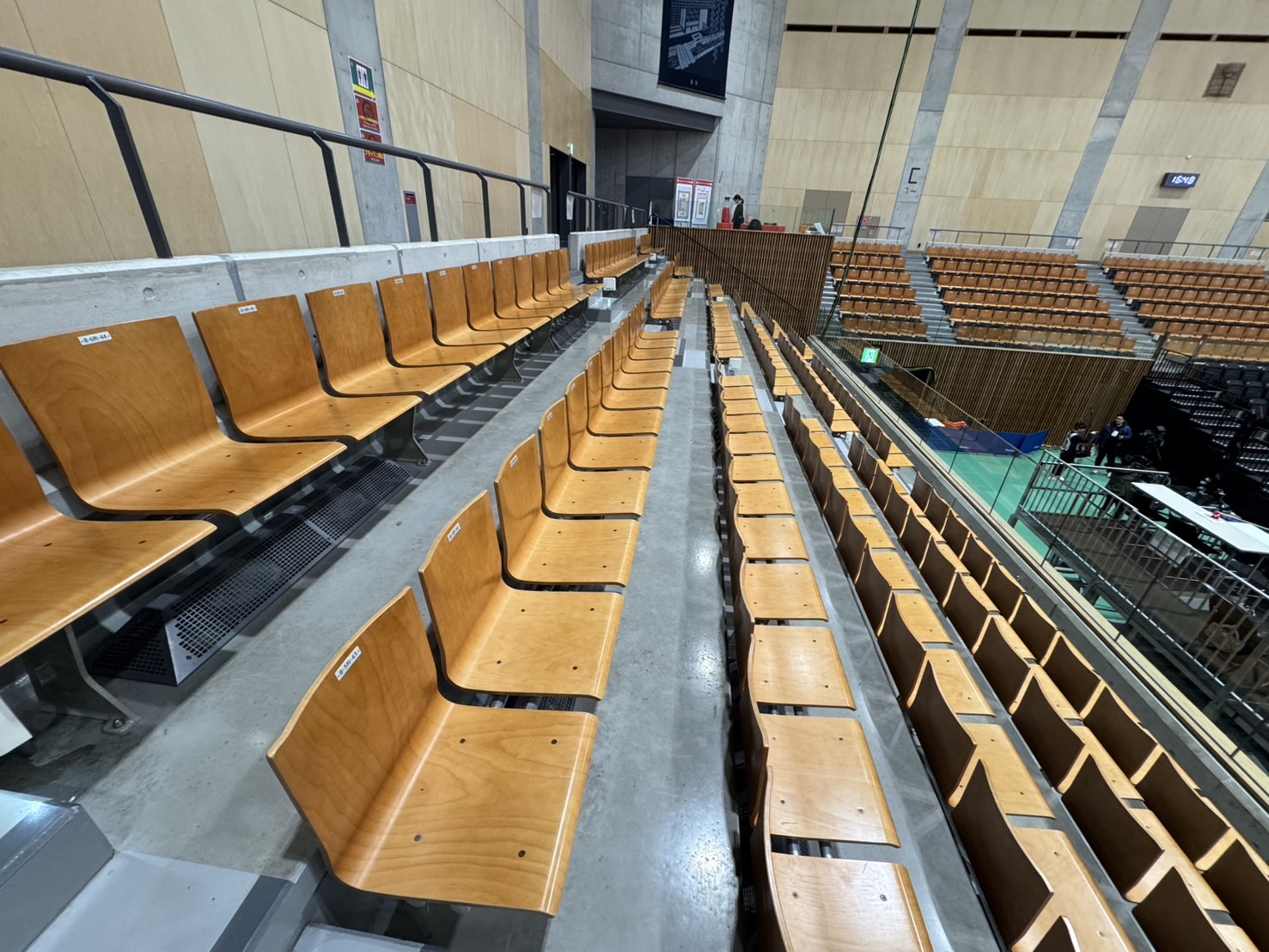 エフピコアリーナ 2階席